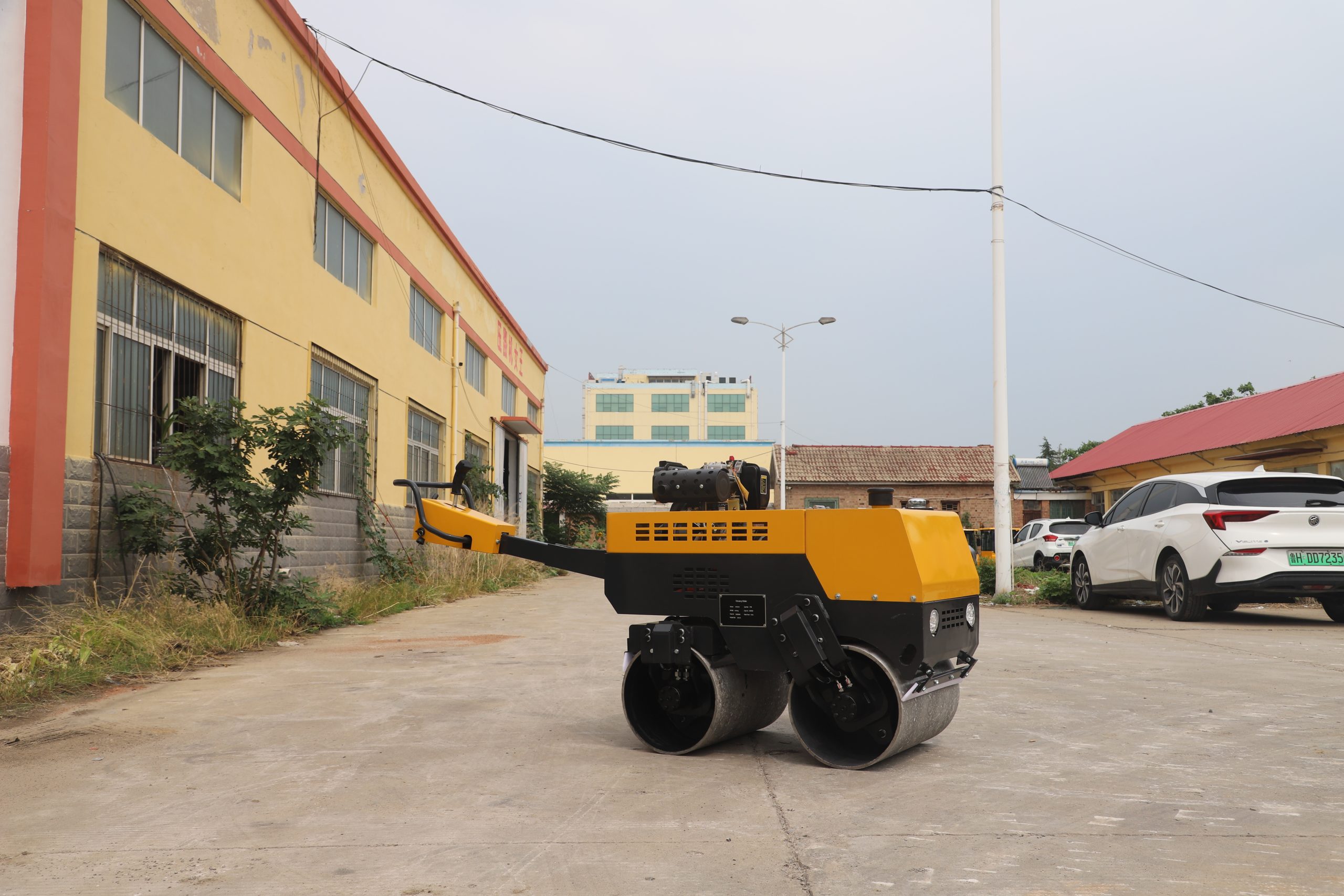 LX008JS 800 kg Fully Hydraulic Walk-Behind Double Drum Roller - Image 5