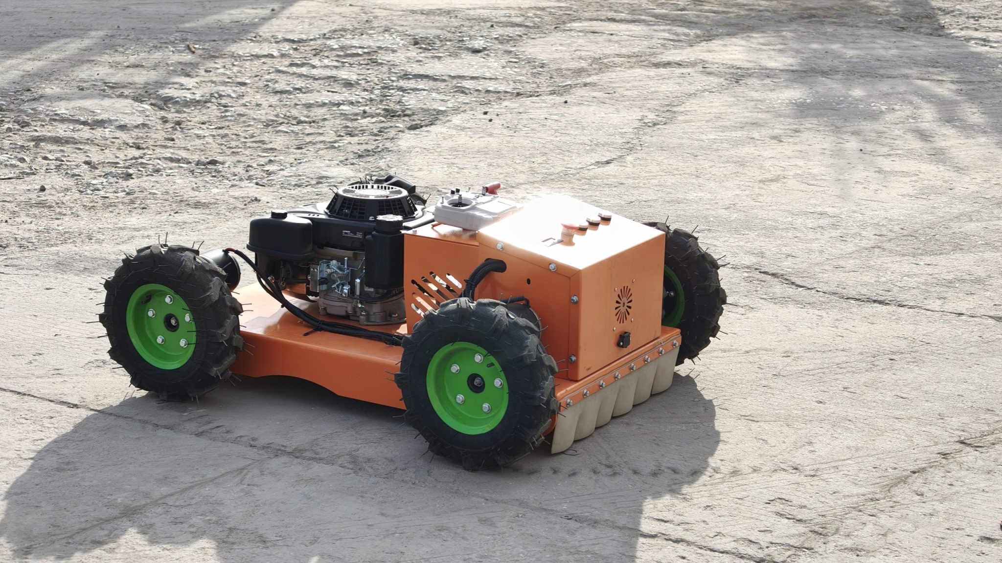 LX550L Remote Controlled Wheeled Lawn Mower - Image 5