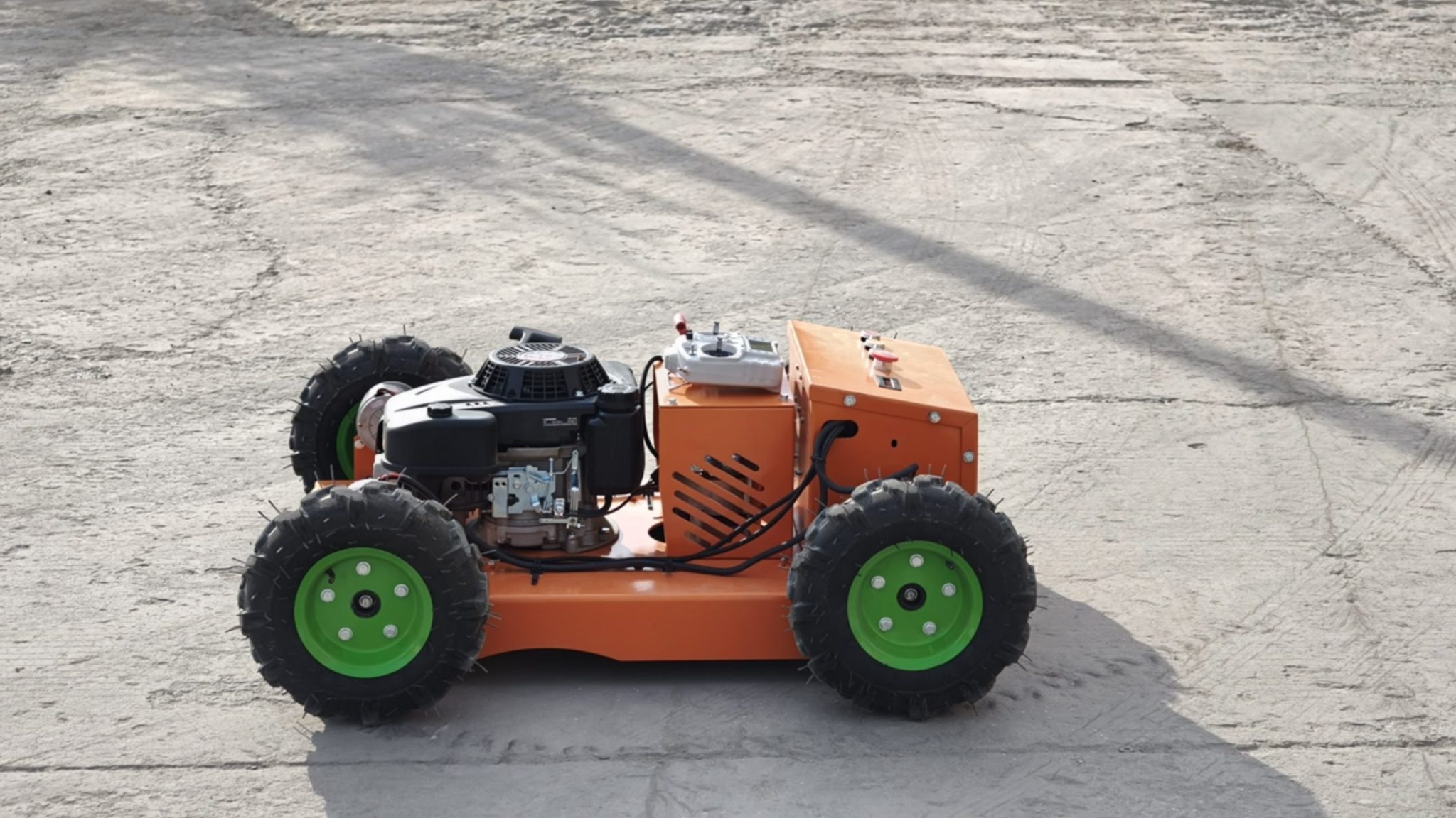 LX550L Remote Controlled Wheeled Lawn Mower - Image 4
