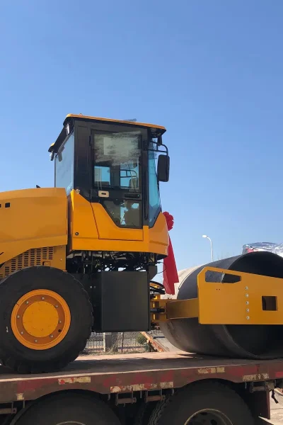 road-construction-roller-delivery